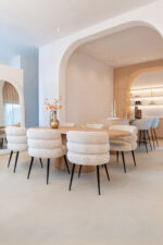 8562+S4745_FR_BEIGE_CHENILLE+-VA-0279+-VA-0280+SETTING-4-setting.jpg